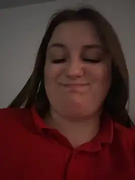 Snapshot of Strawberryyyyik chatting on February 27, 2026, 6:41 pm Strawberryyyyik online show from February 27, 2026, 6:41 pm