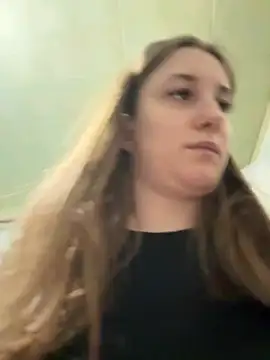 Strawberryyyyik online show from March 20, 2025, 7:14 pm