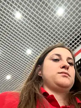 Strawberryyyyik online show from September 13, 2025, 12:27 pm