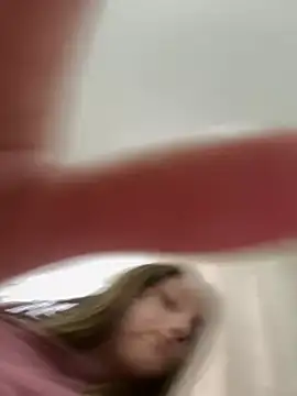 Strawberryyyyik online show from December 28, 2024, 6:49 am