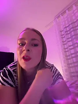 Snapshot of Joanachupa chatting on September 18, 2025, 8:56 pm Joanachupa online show from September 18, 2025, 8:56 pm