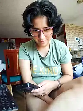 Snapshot of Im_Alma_ chatting on January 21, 2025, 4:37 pm Im Alma online show from January 21, 2025, 4:37 pm