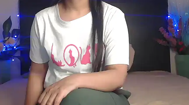 WildRuhi20 online show from March 21, 2025, 8:06 am