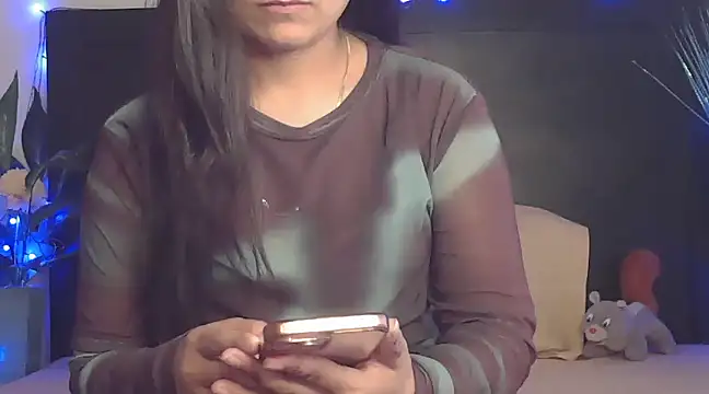 WildRuhi20 online show from February 5, 2025, 9:36 am