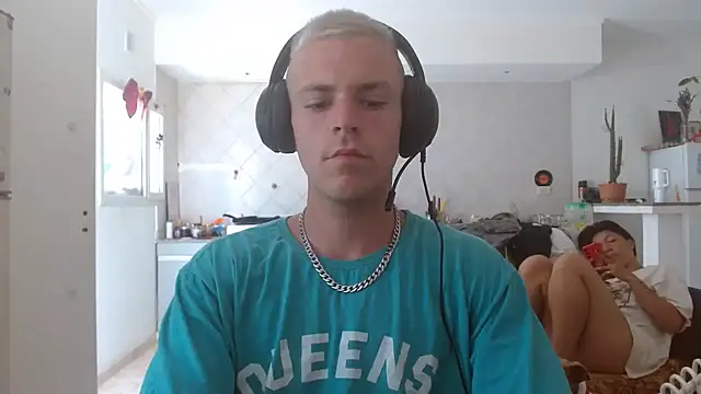 Snapshot of VenomKushx chatting on January 6, 2026, 4:22 pm VenomKushx online show from January 6, 2026, 4:22 pm