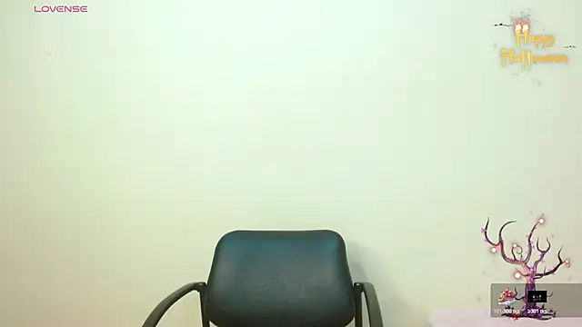 JessicaRabbit04 online show from October 24, 2025, 4:11 am