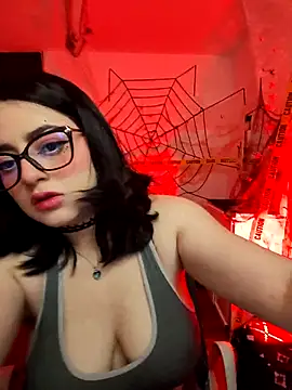 Snapshot of Lin-cute chatting on October 21, 2025, 5:07 am Lin-cute online show from October 21, 2025, 5:07 am