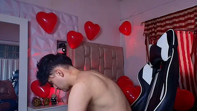 Snapshot of santyago_taylor chatting on February 14, 2025, 7:12 pm santyago taylor online show from February 14, 2025, 7:12 pm