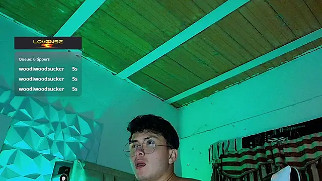 Snapshot of santyago_taylor chatting on March 11, 2025, 7:47 pm santyago taylor online show from March 11, 2025, 7:47 pm