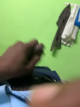 pussylover143x online show from November 28, 2025, 5:02 pm