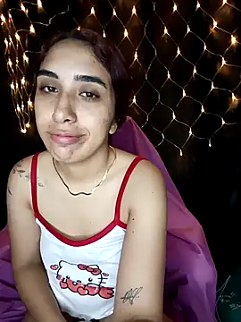 ifeelverywet andhot online show from November 18, 2025, 6:28 am