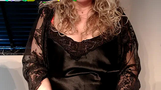 JenniLowen online show from March 18, 2025, 2:17 pm