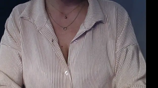 JenniLowen online show from March 19, 2025, 10:55 am