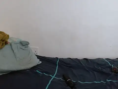 kittydollyx02 online show from February 2, 2026, 4:55 am