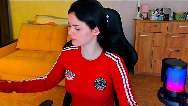 Snapshot of Lora_Cain chatting on March 2, 2025, 5:23 am Lora Cain online show from March 2, 2025, 5:23 am