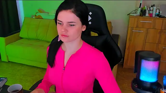 Snapshot of Lora_Cain chatting on March 9, 2025, 5:33 am Lora Cain online show from March 9, 2025, 5:33 am