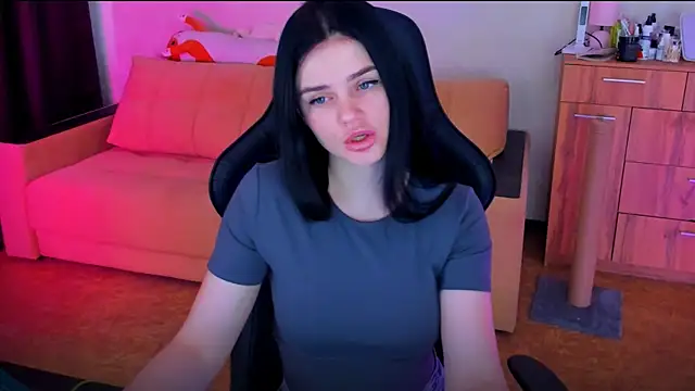 Snapshot of Lora_Cain chatting on March 11, 2025, 1:01 pm Lora Cain online show from March 11, 2025, 1:01 pm