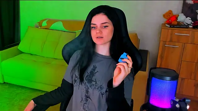 Snapshot of Lora_Cain chatting on February 10, 2025, 6:03 pm Lora Cain online show from February 10, 2025, 6:03 pm