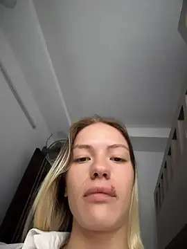 -Sexy Barbie- online show from May 17, 2026, 8:03 am