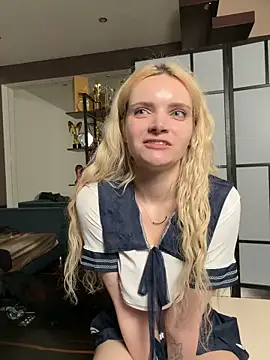 Snapshot of Amber_Kawaii chatting on March 2, 2026, 7:32 pm Amber Kawaii online show from March 2, 2026, 7:32 pm