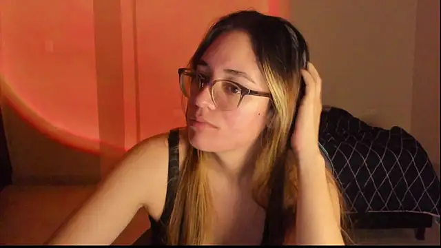 atenas 05  online show from November 28, 2025, 9:31 am