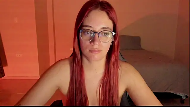 Snapshot of atenas_05_ chatting on December 22, 2025, 9:31 am atenas 05 online show from December 22, 2025, 9:31 am