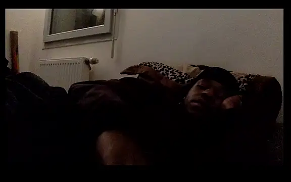 POPAYE972 online show from February 18, 2026, 10:39 pm