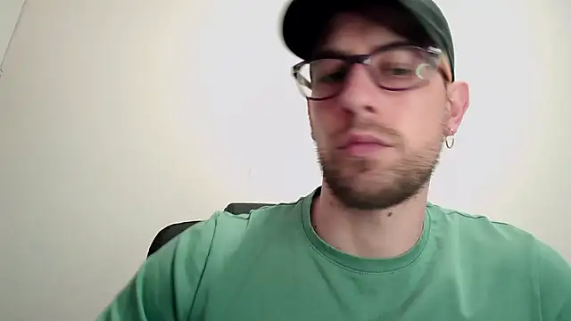 Snapshot of mikealcorleone chatting on March 9, 2025, 9:36 pm mikealcorleone online show from March 9, 2025, 9:36 pm