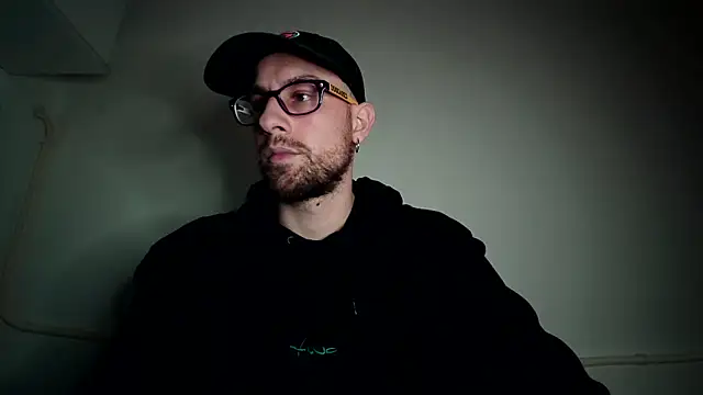 Snapshot of mikealcorleone chatting on February 19, 2025, 7:26 pm mikealcorleone online show from February 19, 2025, 7:26 pm