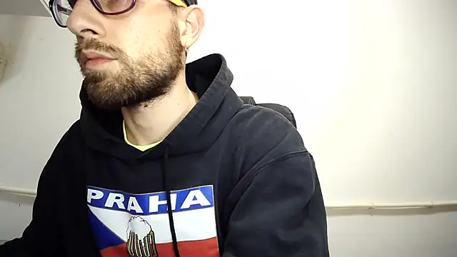 Snapshot of mikealcorleone chatting on December 10, 2024, 9:11 pm mikealcorleone online show from December 10, 2024, 9:11 pm