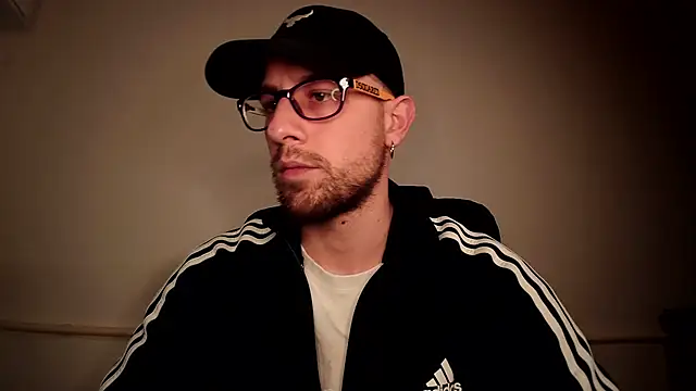 Snapshot of mikealcorleone chatting on February 13, 2025, 7:10 pm mikealcorleone online show from February 13, 2025, 7:10 pm