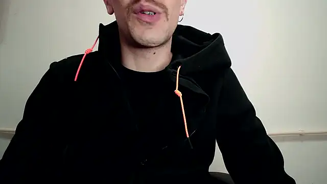 Snapshot of mikealcorleone chatting on March 19, 2025, 9:16 pm mikealcorleone online show from March 19, 2025, 9:16 pm