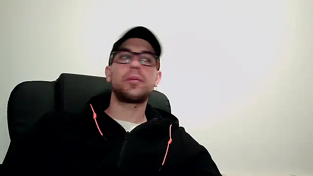 Snapshot of mikealcorleone chatting on March 2, 2025, 5:52 pm mikealcorleone online show from March 2, 2025, 5:52 pm