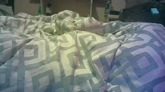 Snapshot of DI4MOND_FIR3 chatting on October 28, 2025, 2:23 am DI4MOND FIR3 online show from October 28, 2025, 2:23 am