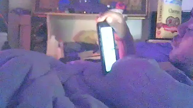 Snapshot of DI4MOND_FIR3 chatting on April 10, 2026, 2:24 pm DI4MOND FIR3 online show from April 10, 2026, 2:24 pm