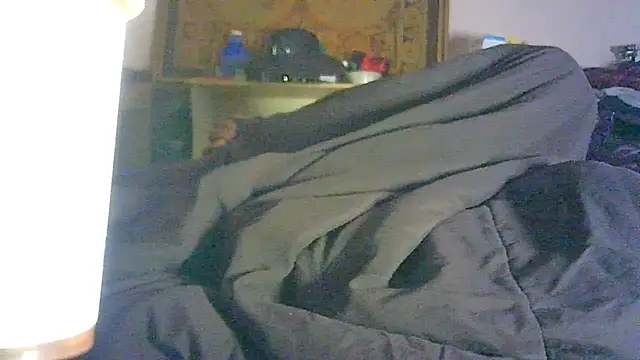 Snapshot of DI4MOND_FIR3 chatting on April 15, 2026, 2:32 pm DI4MOND FIR3 online show from April 15, 2026, 2:32 pm