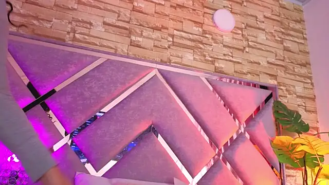 paulette dupont online show from February 12, 2026, 2:44 am