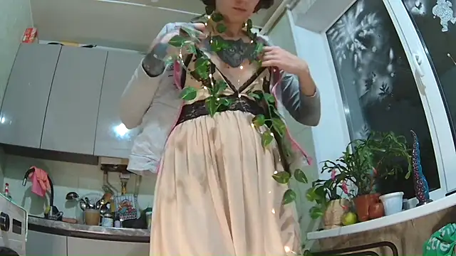 Snapshot of BroadFantasy chatting on March 4, 2026, 7:43 pm BroadFantasy online show from March 4, 2026, 7:43 pm