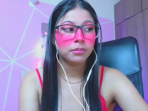  ALLYSON18  online show from April 1, 2026, 1:41 pm