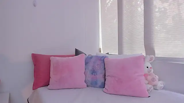 Brisa blue online show from February 27, 2025, 4:21 pm