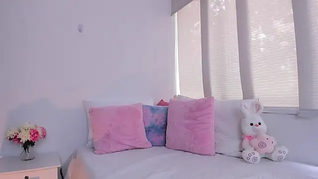 Brisa blue online show from February 19, 2025, 4:11 pm