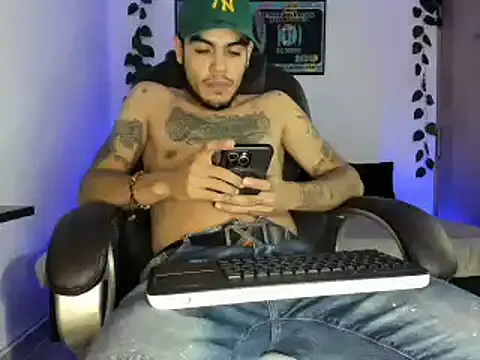 mikee scooth online show from March 16, 2025, 6:31 am