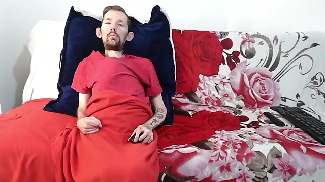 Snapshot of Sophia_and_Thomas chatting on January 15, 2026, 9:18 pm Sophia and Thomas online show from January 15, 2026, 9:18 pm