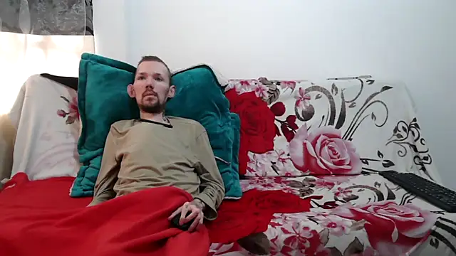 Snapshot of Sophia_and_Thomas chatting on March 12, 2026, 9:19 pm Sophia and Thomas online show from March 12, 2026, 9:19 pm