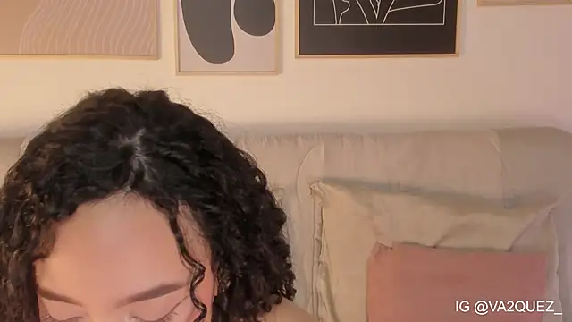 Snapshot of Heyloreley chatting on February 4, 2026, 3:12 am Heyloreley online show from February 4, 2026, 3:12 am