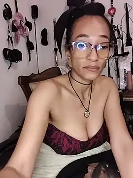 SamaraMartinez online show from May 11, 2026, 2:45 pm