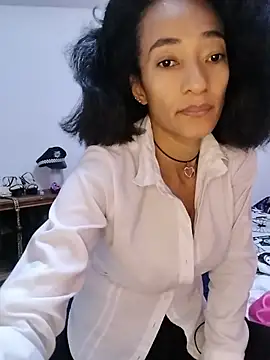 SamaraMartinez online show from May 28, 2026, 2:56 pm