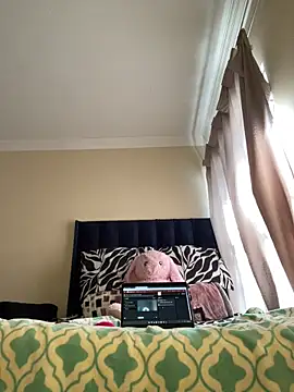 NickyBabes online show from May 13, 2026, 8:43 am