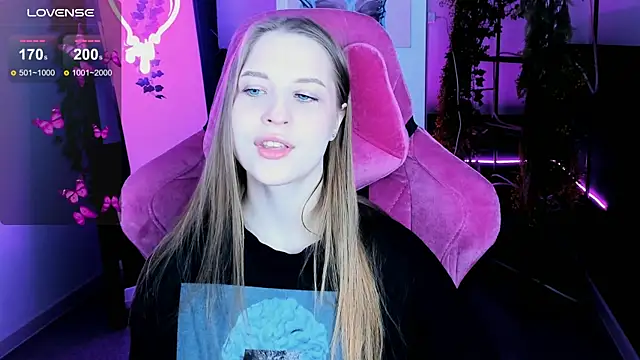 Snapshot of CuteMousee chatting on October 8, 2025, 5:31 am CuteMousee online show from October 8, 2025, 5:31 am