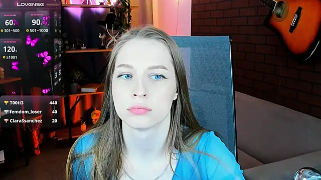 Snapshot of CuteMousee chatting on February 26, 2025, 6:04 pm CuteMousee online show from February 26, 2025, 6:04 pm